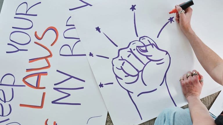 Nationwide ‘No Kings’ Protests Mark Trump’s 79th Birthday Amid Military Parade