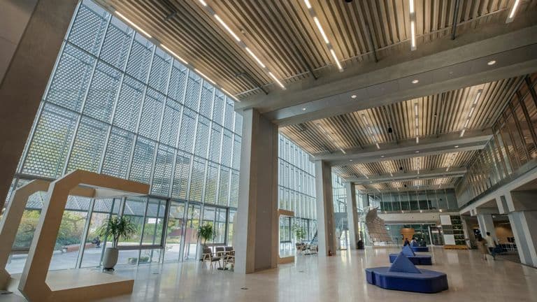 Co-Working Spaces: Revolutionizing Commercial Real Estate in the Hybrid Work Era