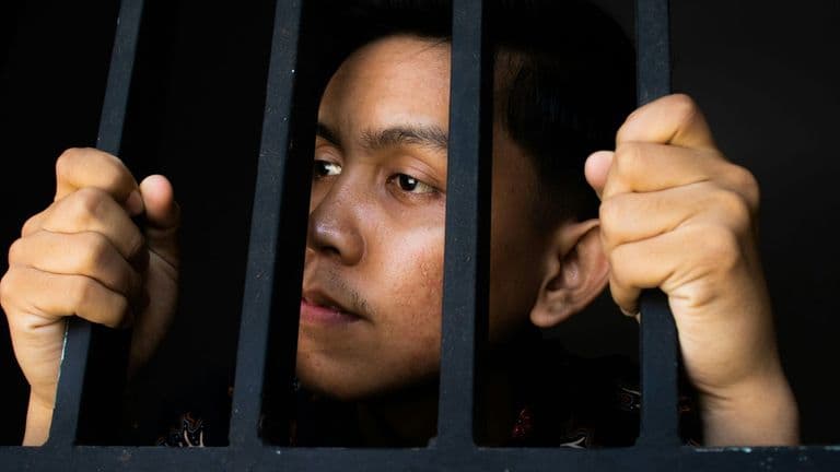 Glendale Ends ICE Contract, No Longer Holds Detainees: What It Means for Local Real Estate