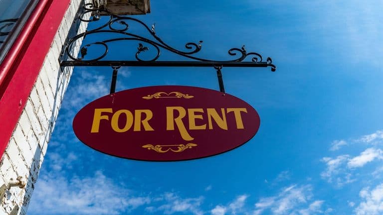 U.S. Rental Market Faces Record Highs Amid Inflation and Supply Challenges
