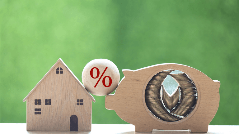 Real Estate Market Feels the Squeeze – Mortgage Rate Fluctuations Leave Homebuyers on Edge