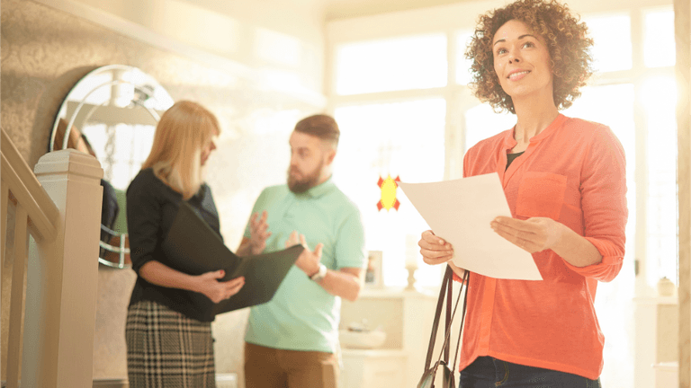 Inventory Crunch: The Battle Between Homebuyers and Sellers