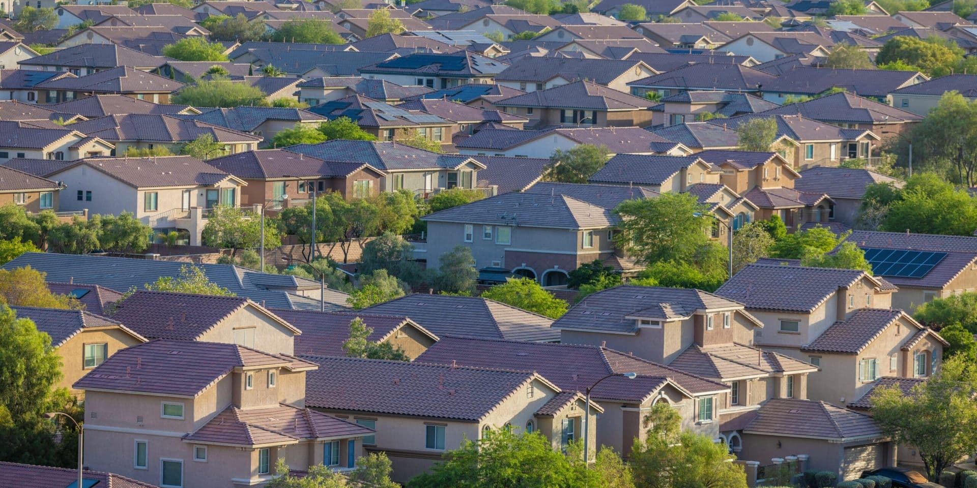 U.S. Home Listings Reach Record $698 Billion Amid Rising Inventory and Sluggish Demand