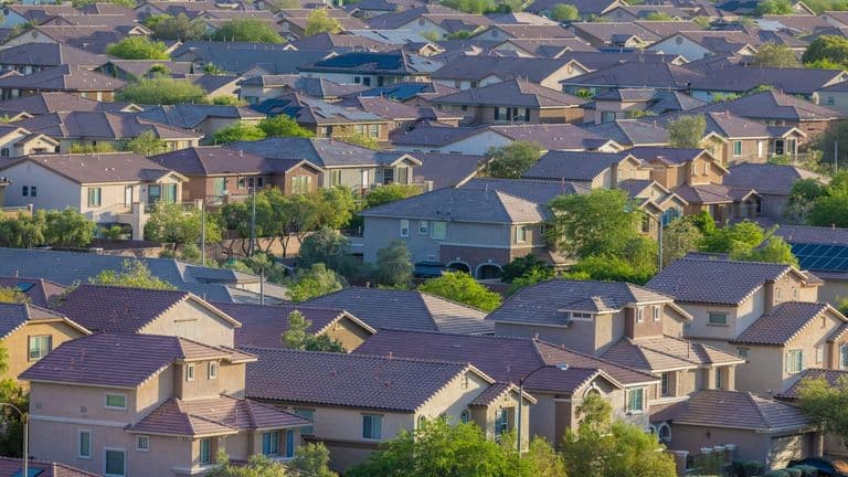 U.S. Home Listings Reach Record $698 Billion Amid Rising Inventory and Sluggish Demand