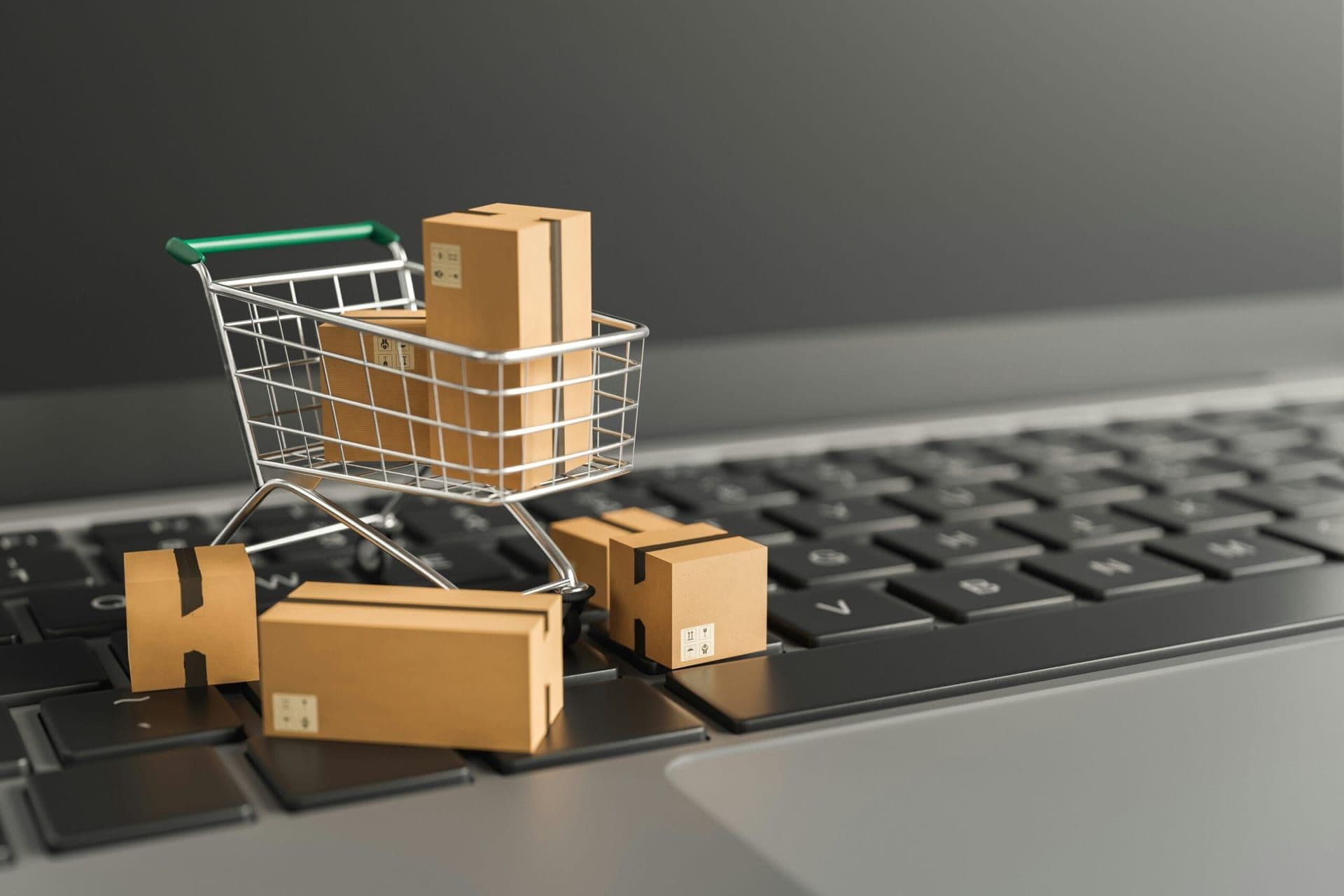 The Integration of Online and In-Store Experiences: Retail Real Estate in 2024