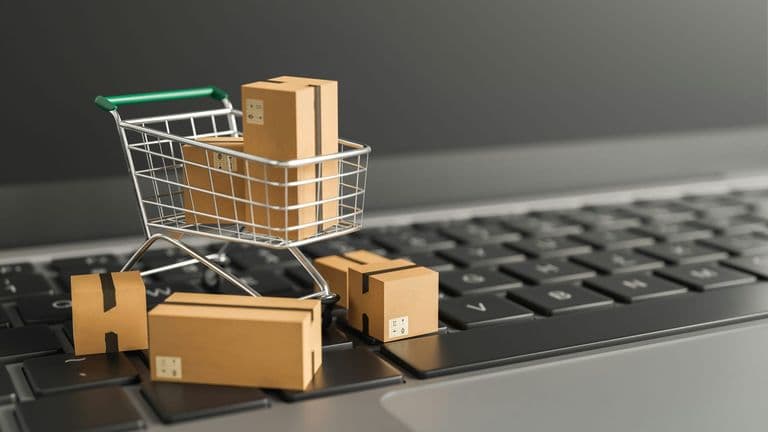 The Integration of Online and In-Store Experiences: Retail Real Estate in 2024