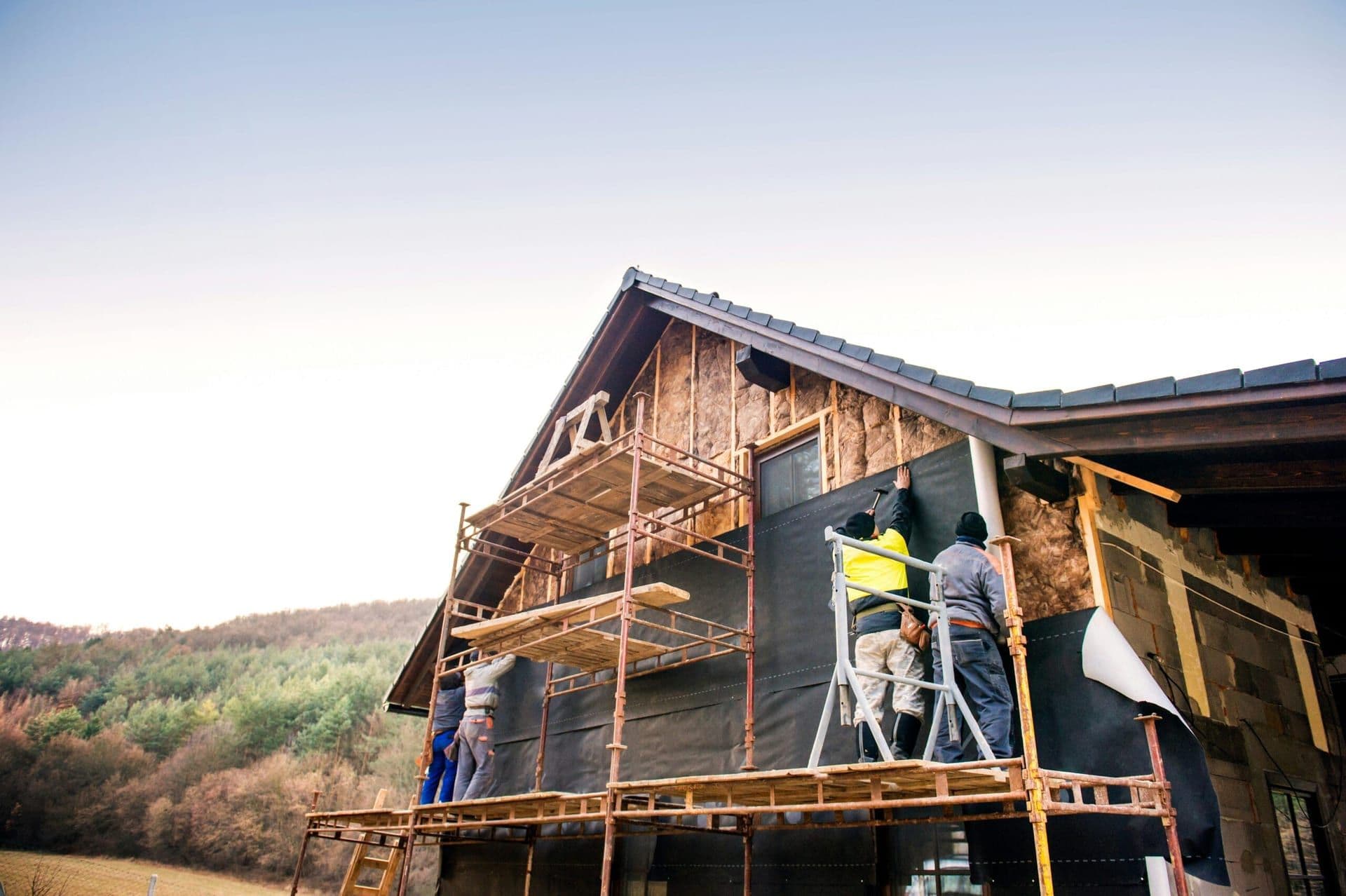 High Mortgage Rates Continue to Erode Builder Confidence