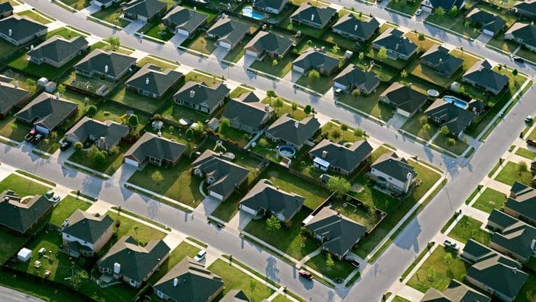 U.S. Commercial Real Estate Gains Momentum on Heightened Inventory Demand