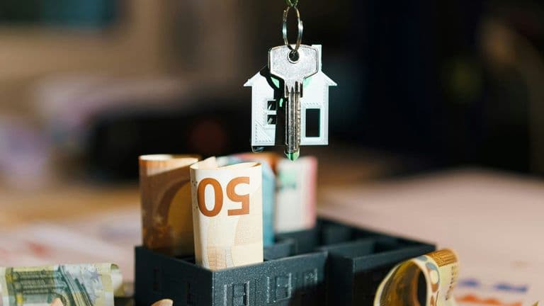 Homebuyers Enter Market Despite High Mortgage Rates
