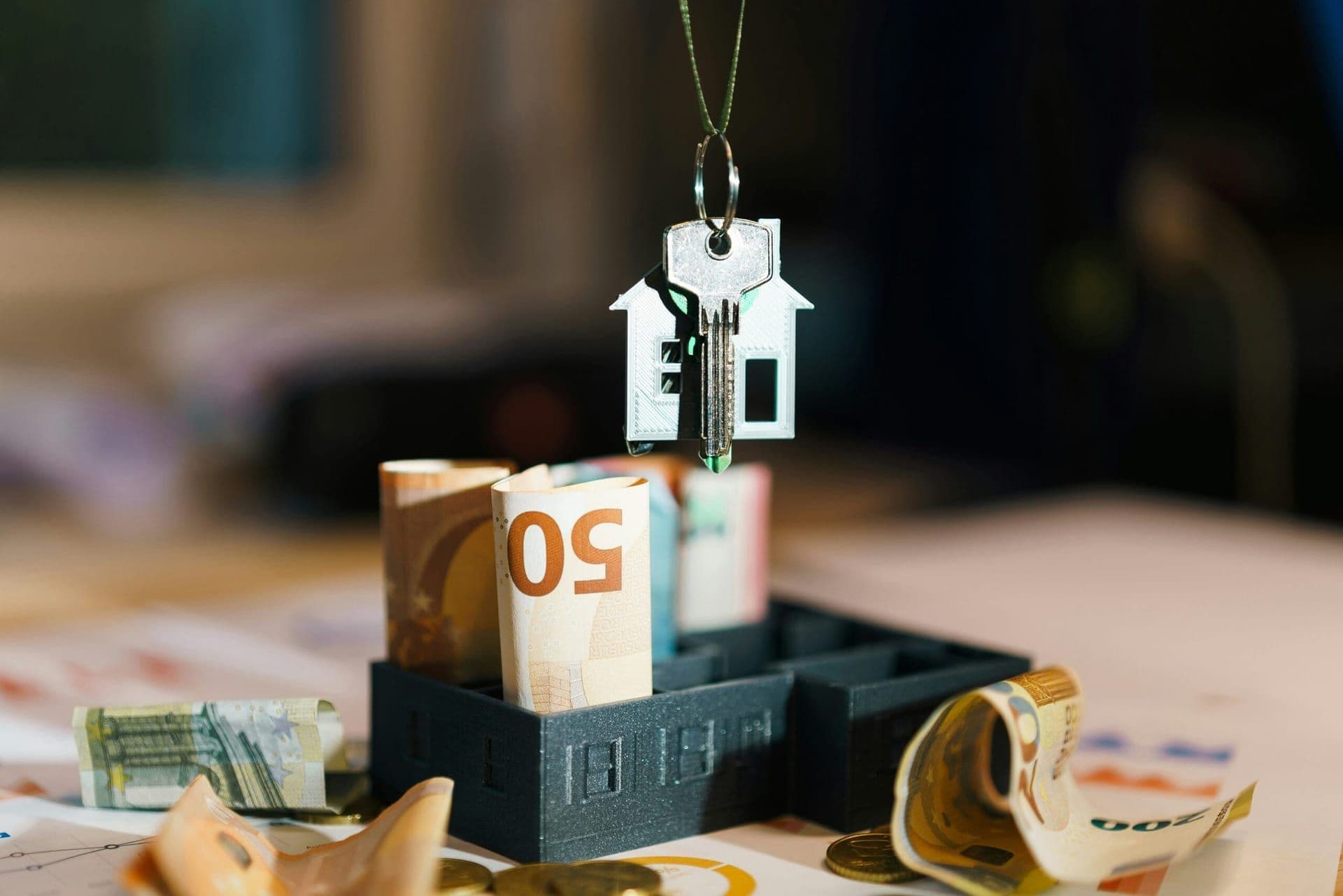Mortgage Rates Stay Elevated Amid Economic Uncertainty