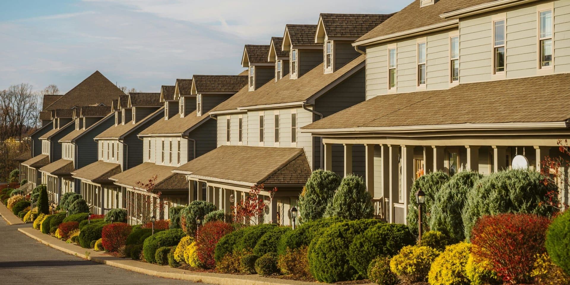 Home Listings Surge in Spring 2025, Yet Sales Remain Tepid