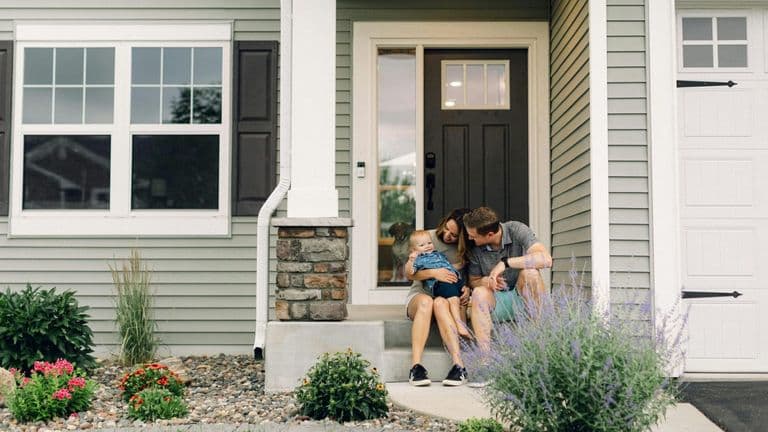 Consumer Confidence Injects New Life into U.S. Rental Market as Mortgage Rates Show Stability