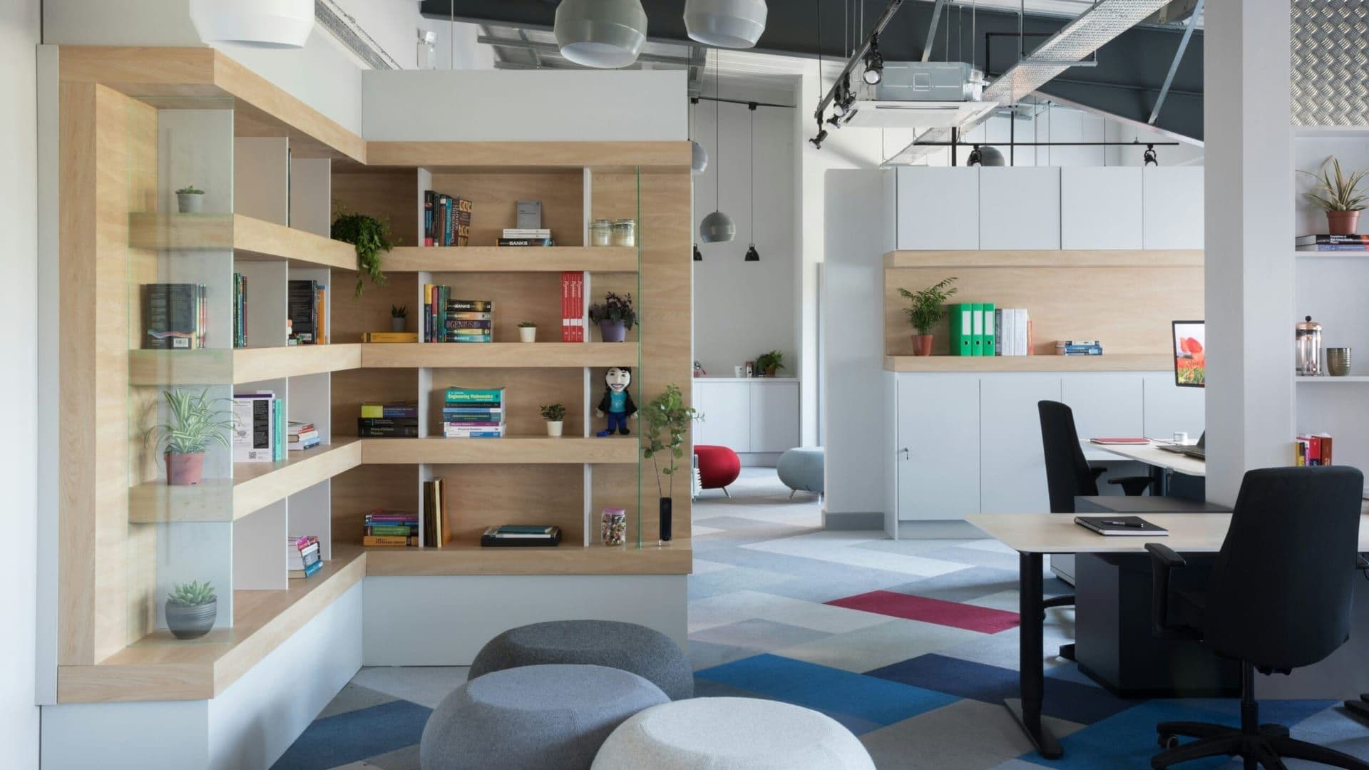 Hybrid Work Models Influence Office Space Demand