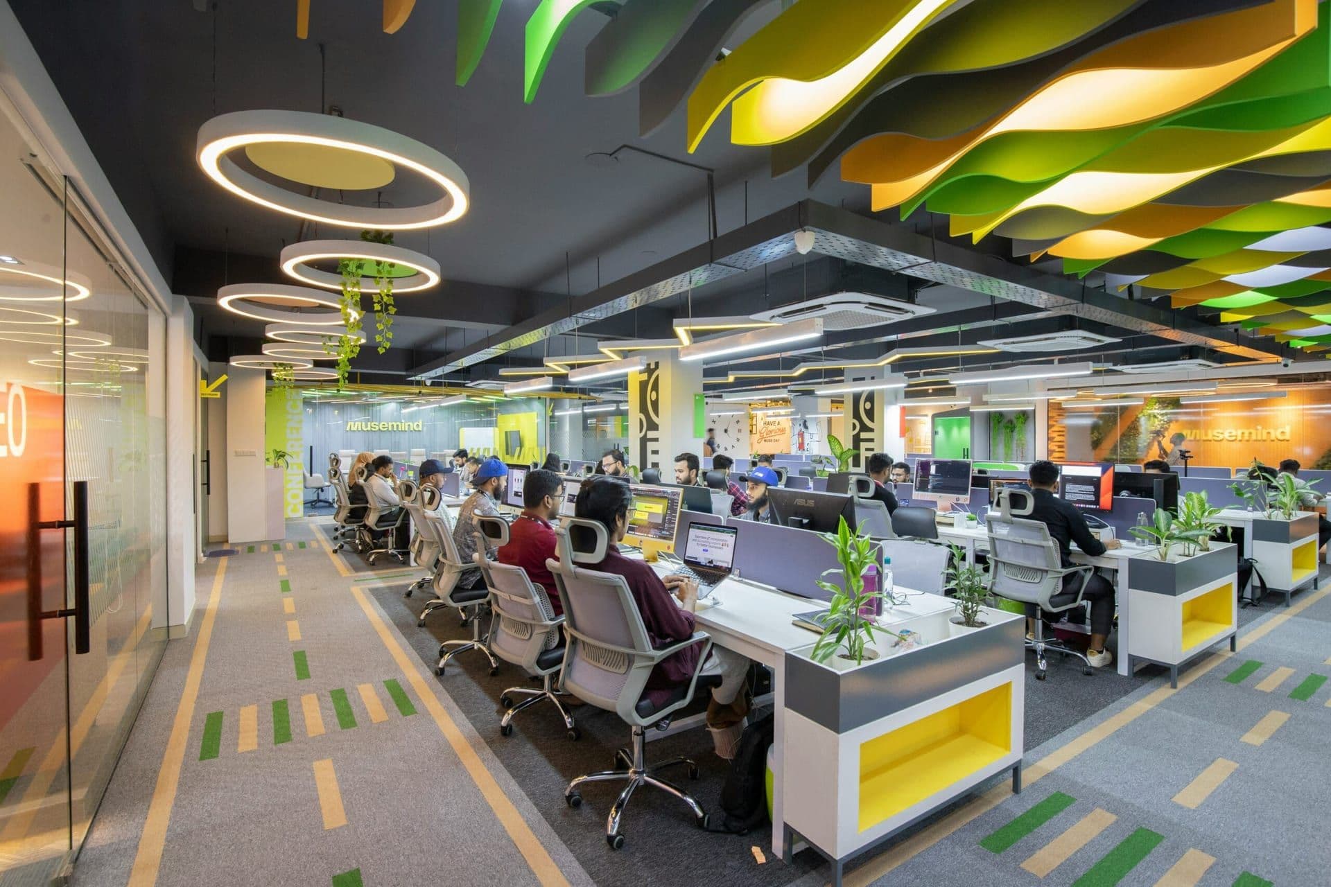 Co-Working Spaces Rise: A Flexible Solution to Commercial Leasing in 2024