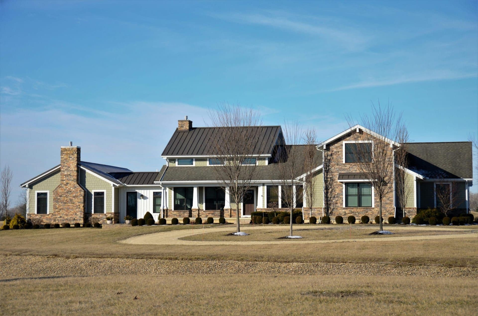 Surge in Luxury Real Estate as Wealthy Buyers Pursue Larger Homes