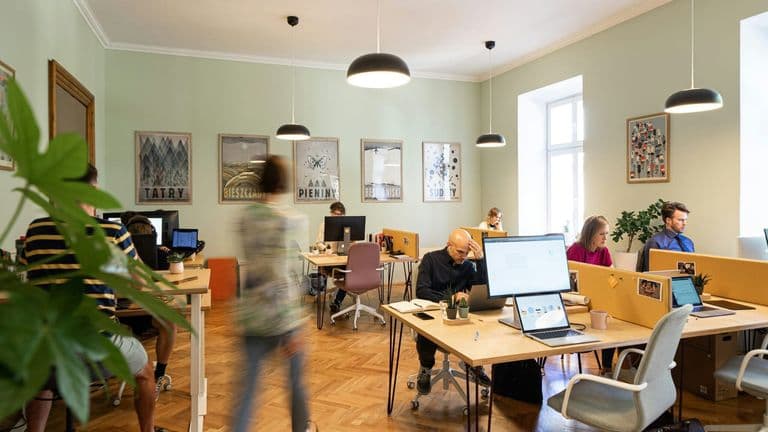 The Growing Appeal of Suburban Homes with Home Office Spaces in the Remote Work Era